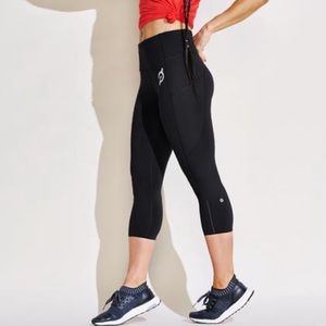 New! Lululemon x Peloton Fast and Free size 6